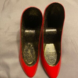 ⭐️5/$10⭐️ Elegant Red Plastic Shoe-Shaped Party Decorations